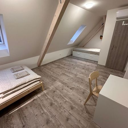 Apartmany Monastery Suites Zirec Dvur Kralove nad Labem Exterior photo