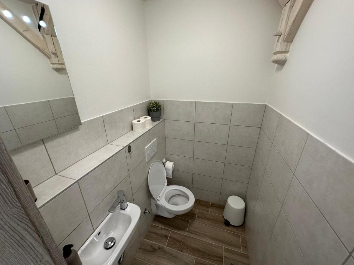 Apartmany Monastery Suites Zirec Dvur Kralove nad Labem Exterior photo